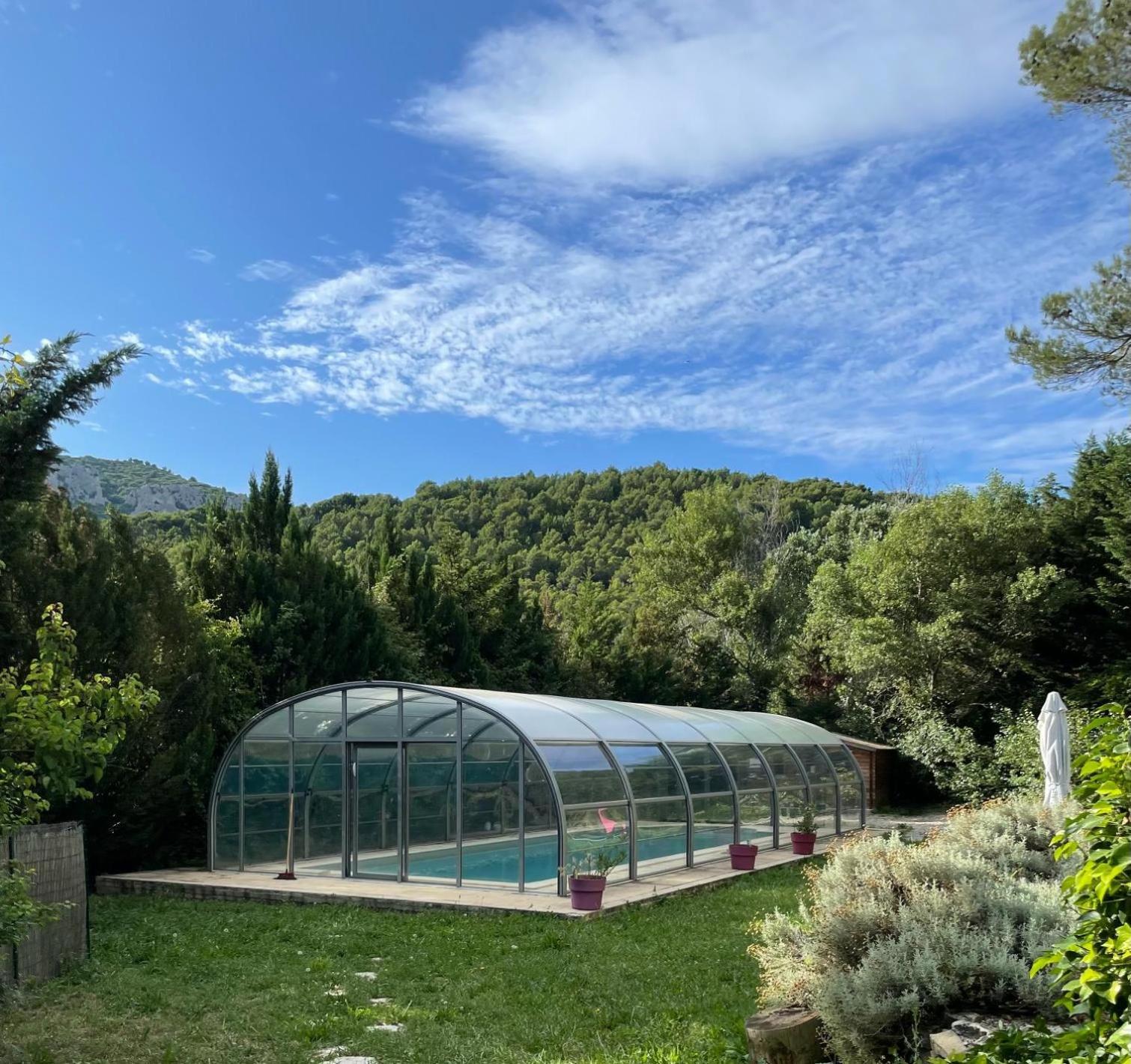 Villa Domaine De Cassan à Lafare Extérieur photo